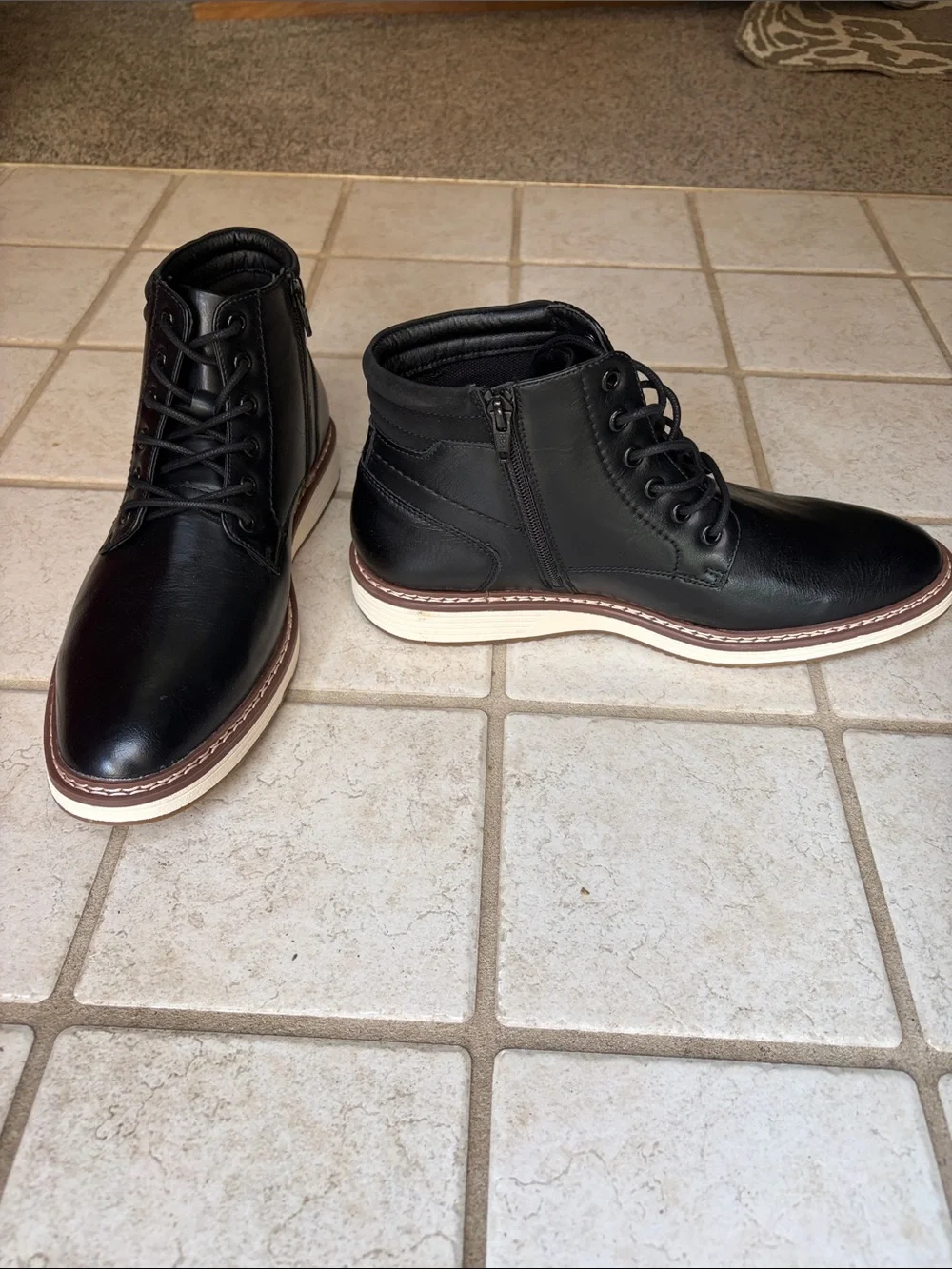 Steve Madden Black Lace-Up Leather Boots w/side zipper
